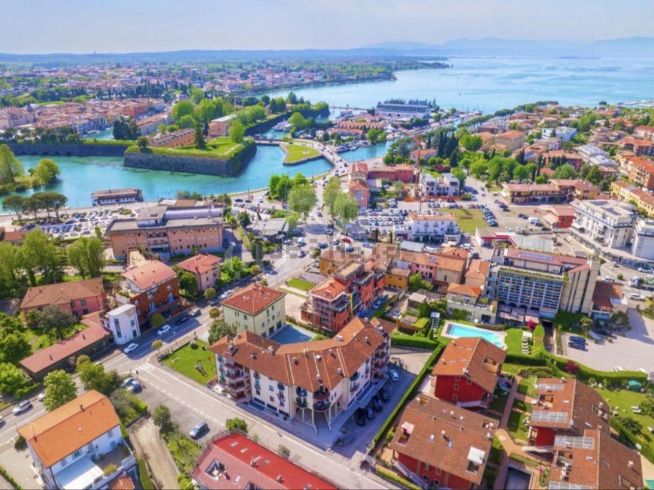 Roka House Apartment Peschiera del Garda Luaran gambar