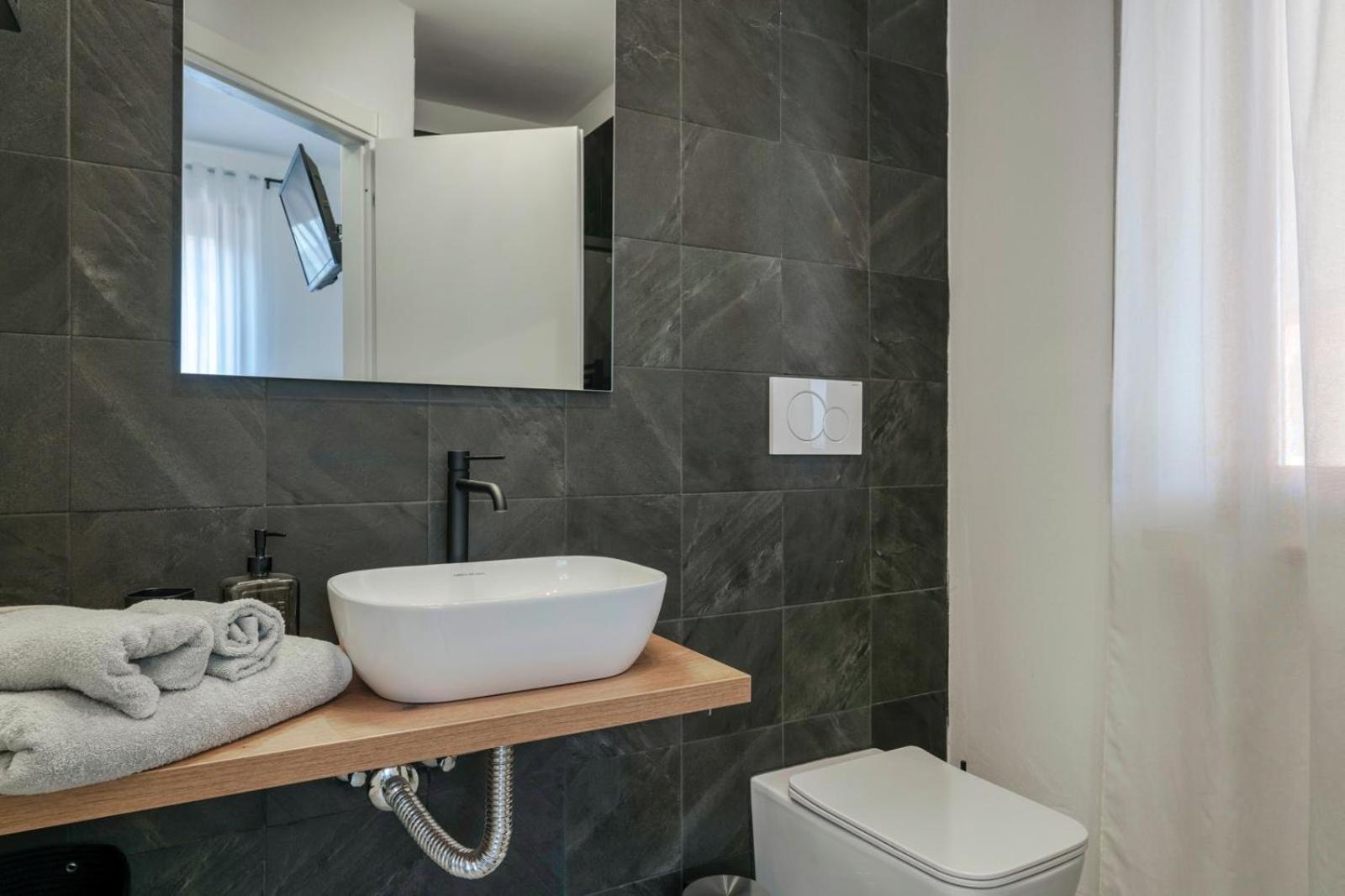 Roka House Apartment Peschiera del Garda Luaran gambar