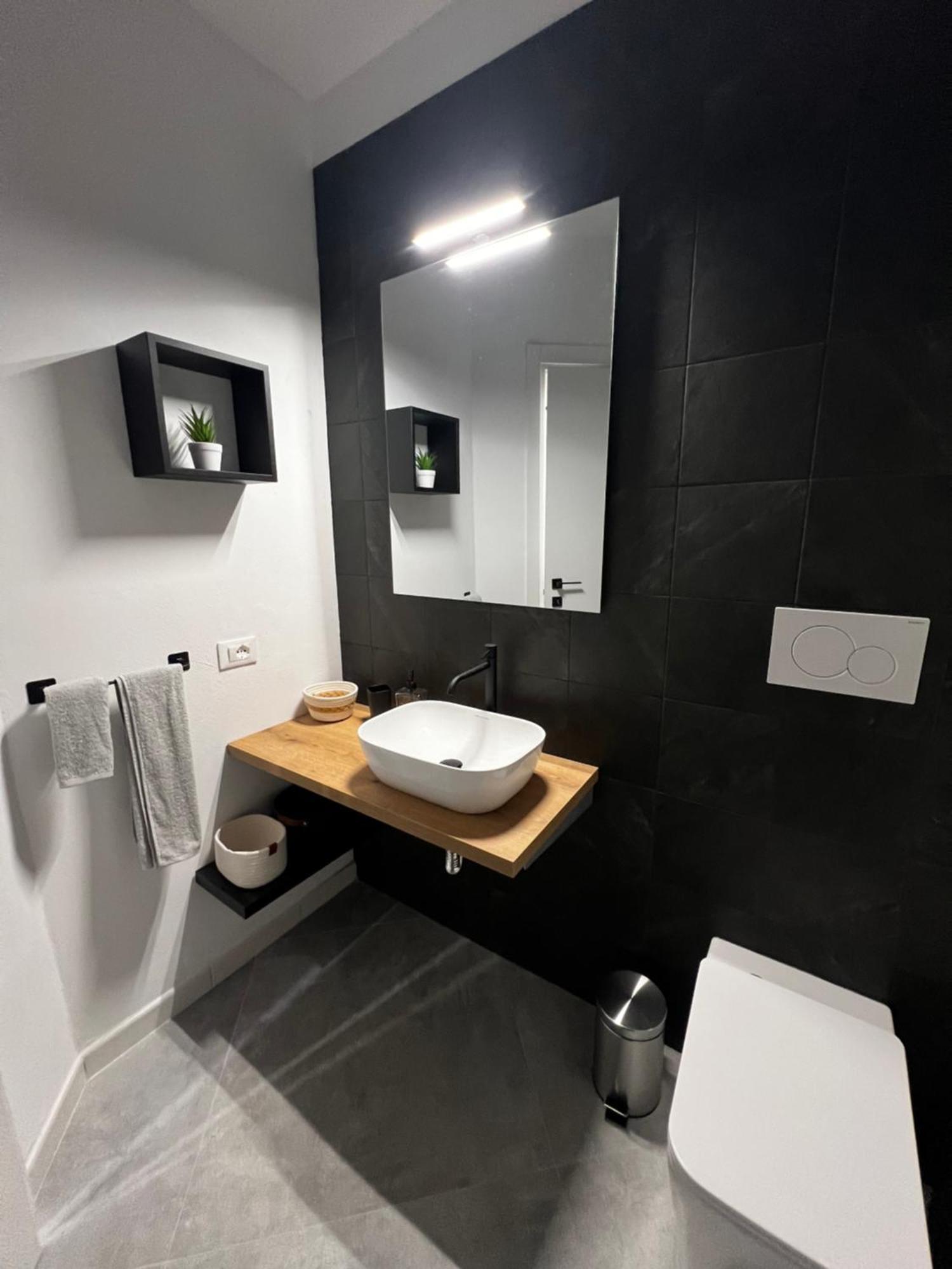 Roka House Apartment Peschiera del Garda Luaran gambar